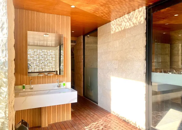 Kuta Majesty Hotel 3*